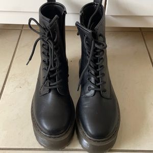 Forever 21 black platform combat boots size 8